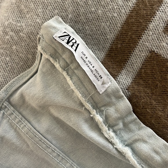 Zara mini Denim Dress - Picture 3 of 3